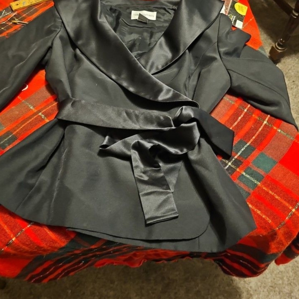 Black warp around jacket / top